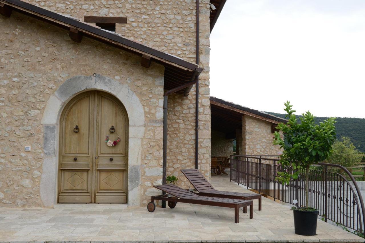 Villa Casale Dei Briganti Norcia Exterior foto