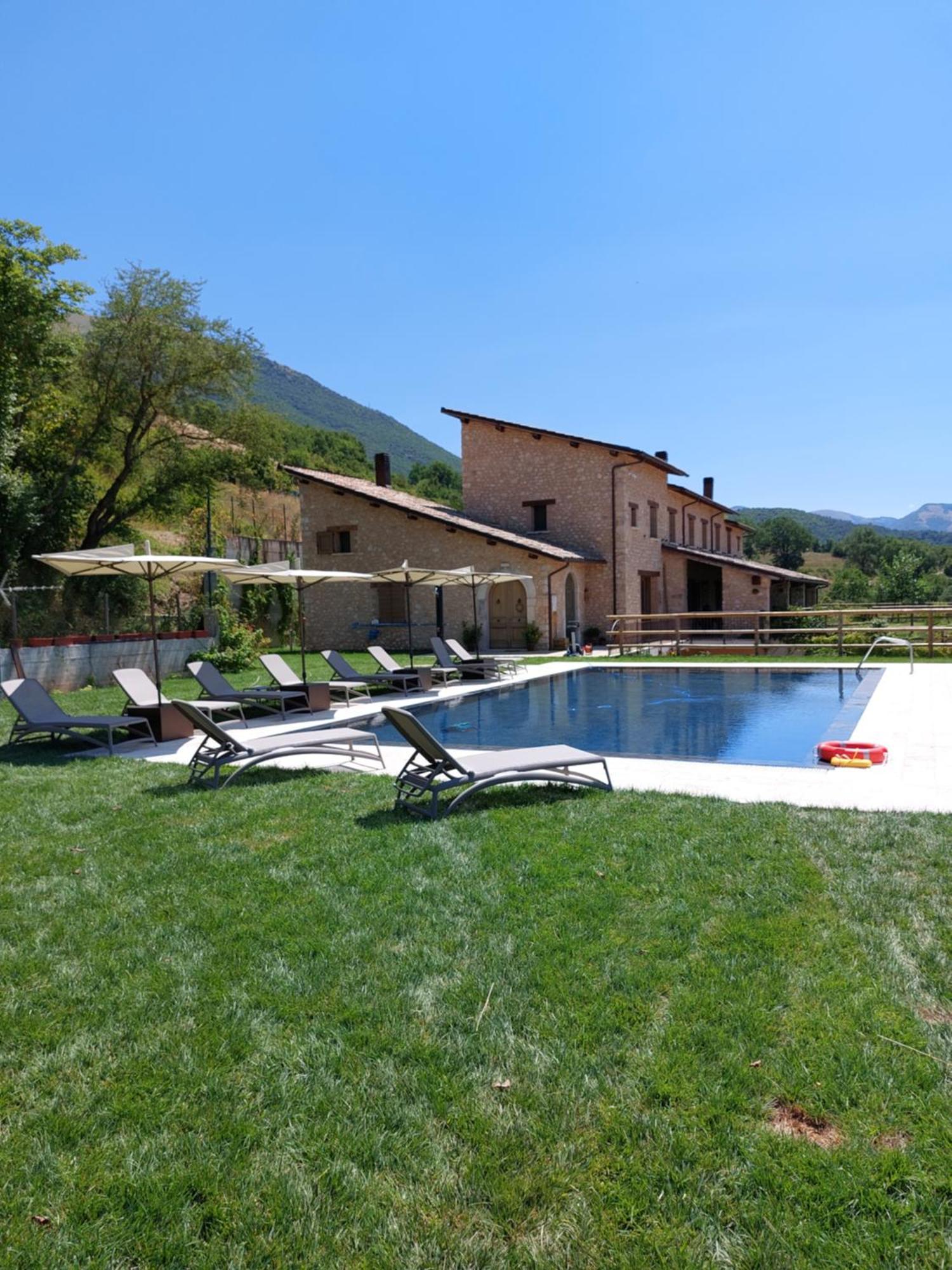 Villa Casale Dei Briganti Norcia Exterior foto